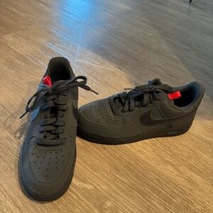 RARE 2019 Nike Air Force 1 ’07 in ‘ANTHRACITE-BLACK’